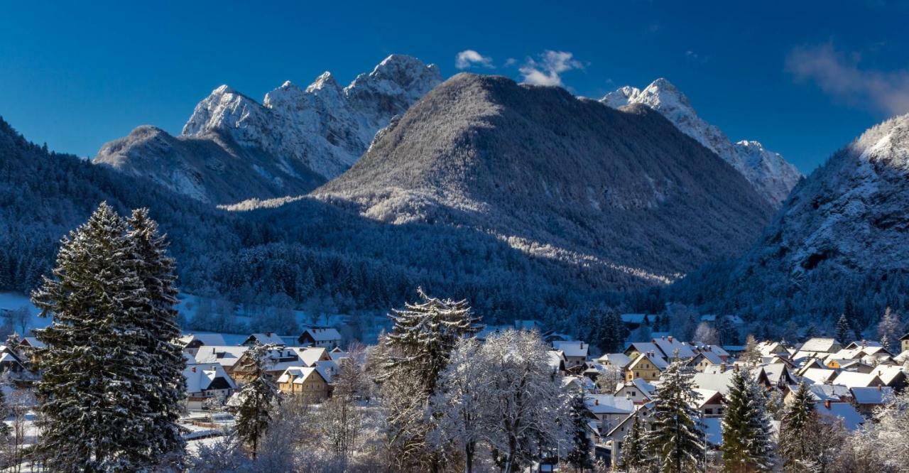 Mountain View Glamping Villa Dovje Kültér fotó